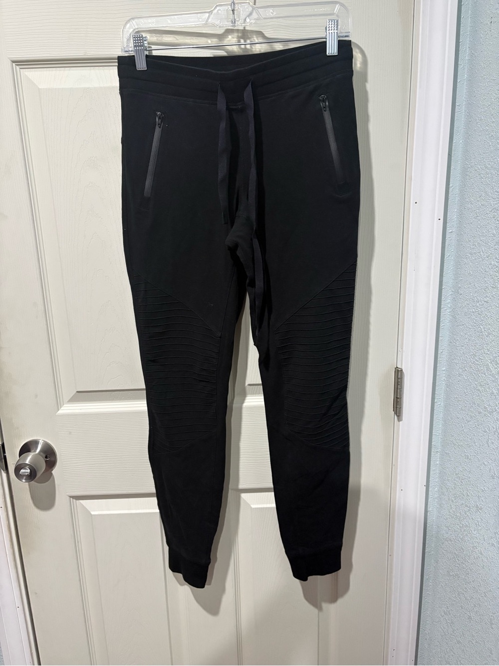 ALO Yoga Moto joggers size S